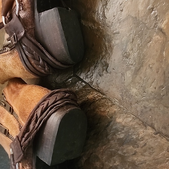 Freebird Clash bootie. Size: 7 - Picture 8 of 8
